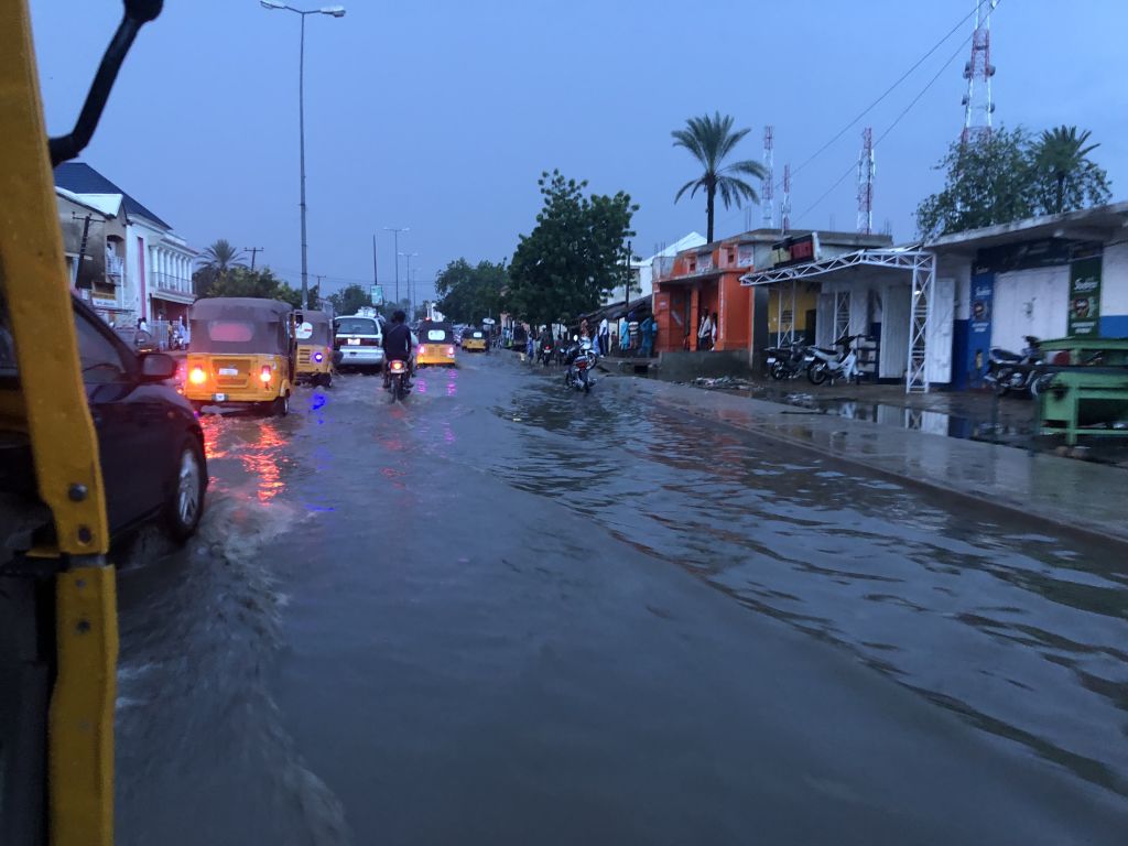 Floods kill 13 in Nigeria