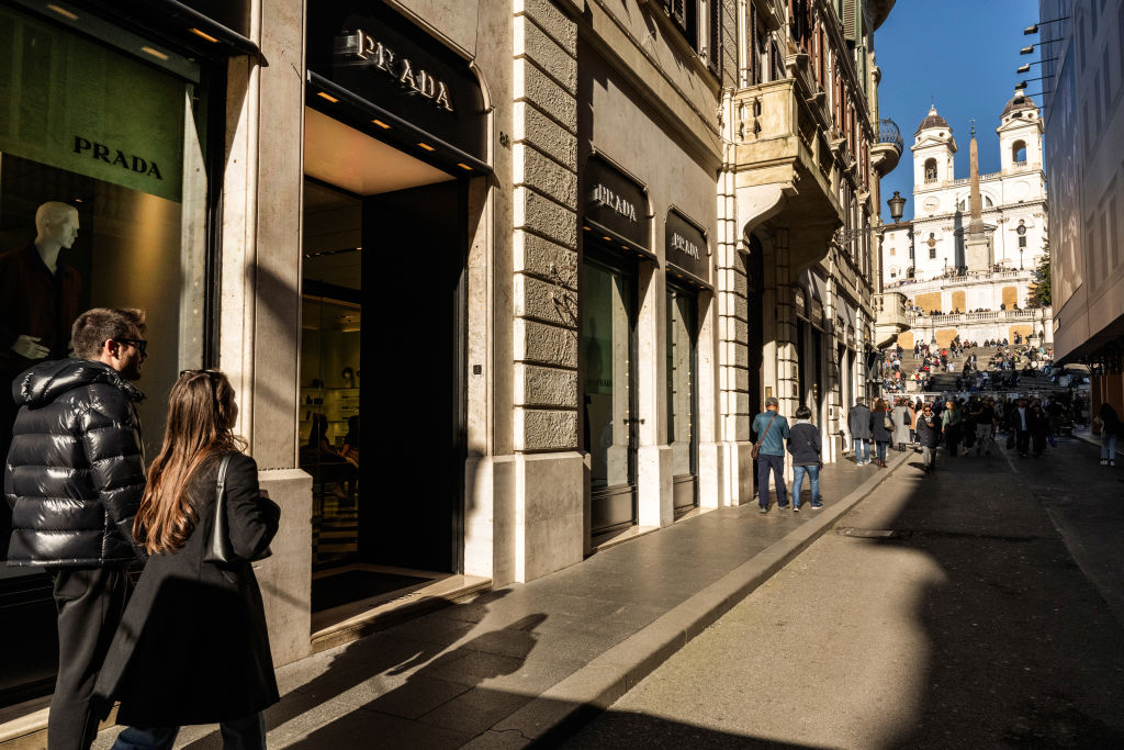 Prada SpA Moves Closer to Versace Deal for Up to 1.5 Billion
